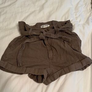 Billabong High-Waist Paperbag Shorts in Brown Olive size 1